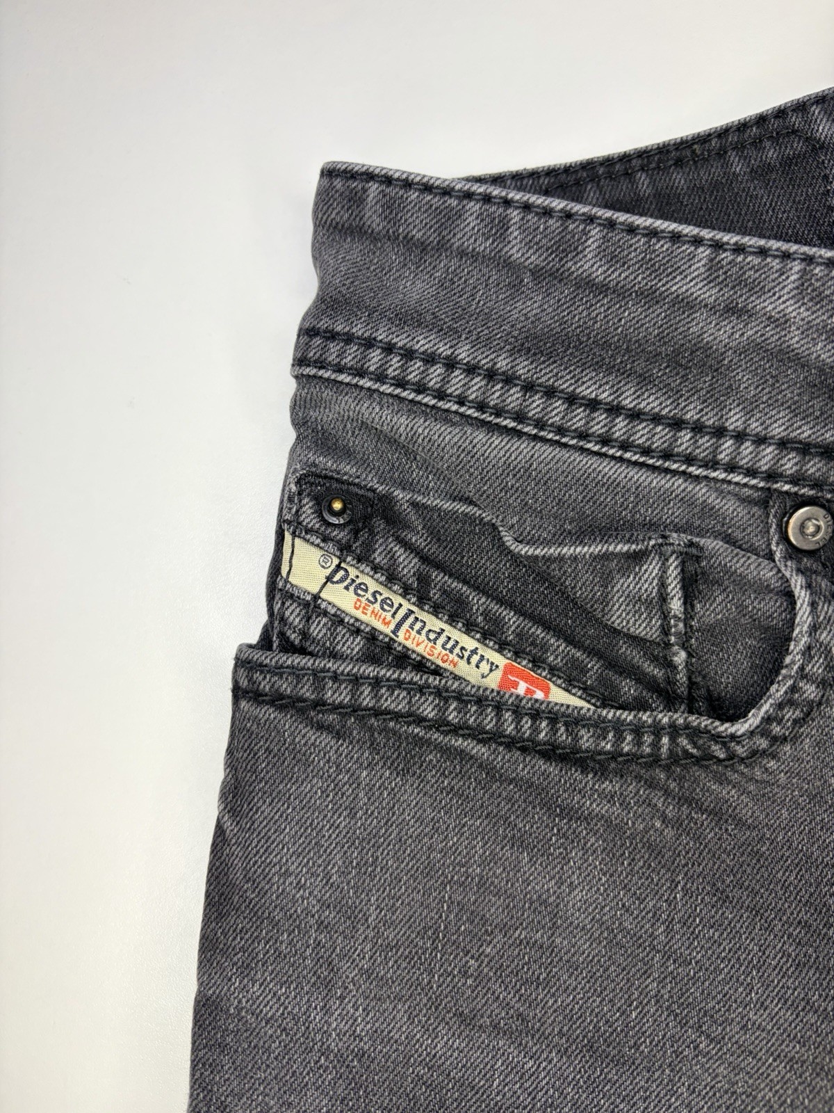 Men’s Diesel Sleenker Jeans 0886Z Stretch Skinny Slim Denim W29 X L32 Black