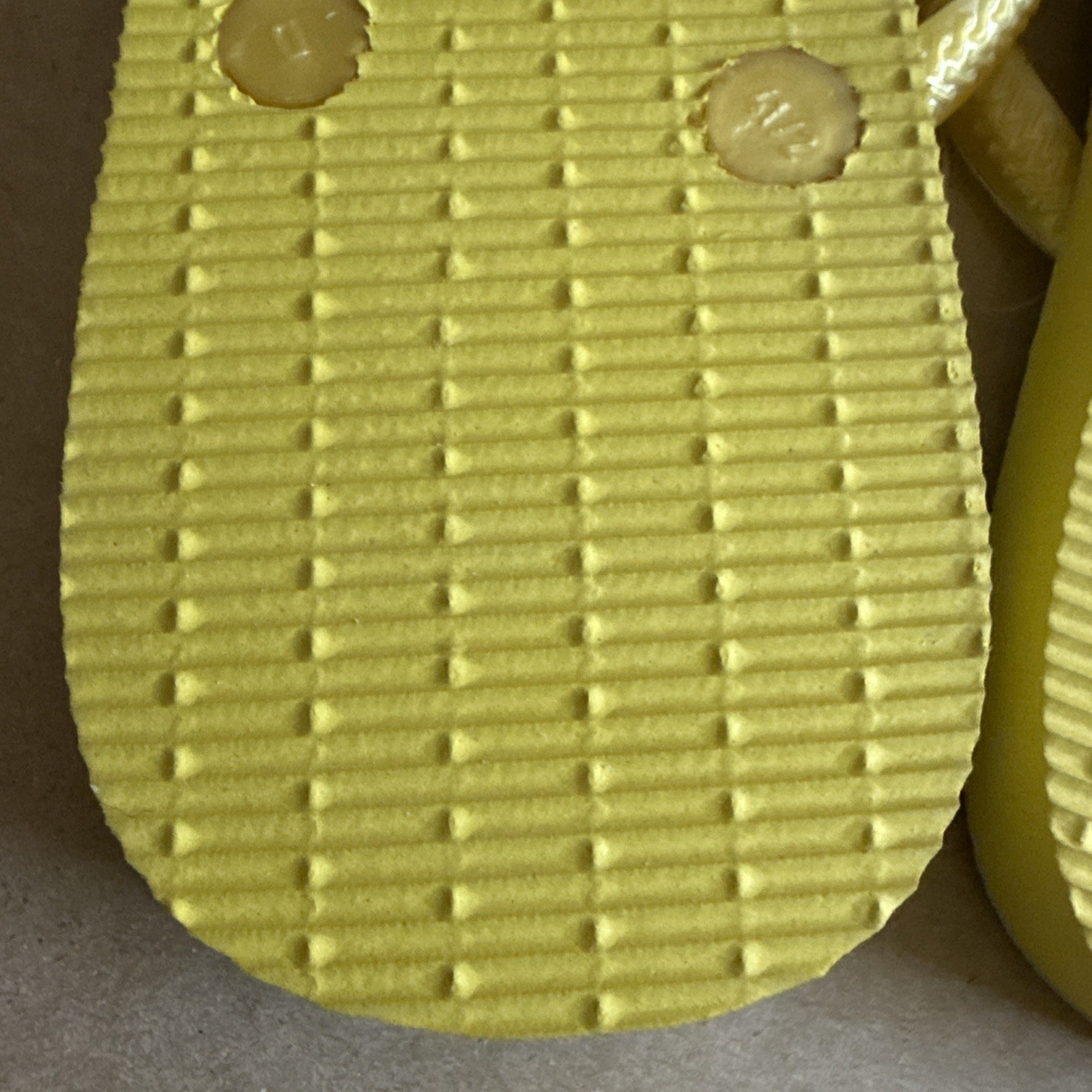 Havaianas Slim Classic Yellow Flip Flops 41/42 – New