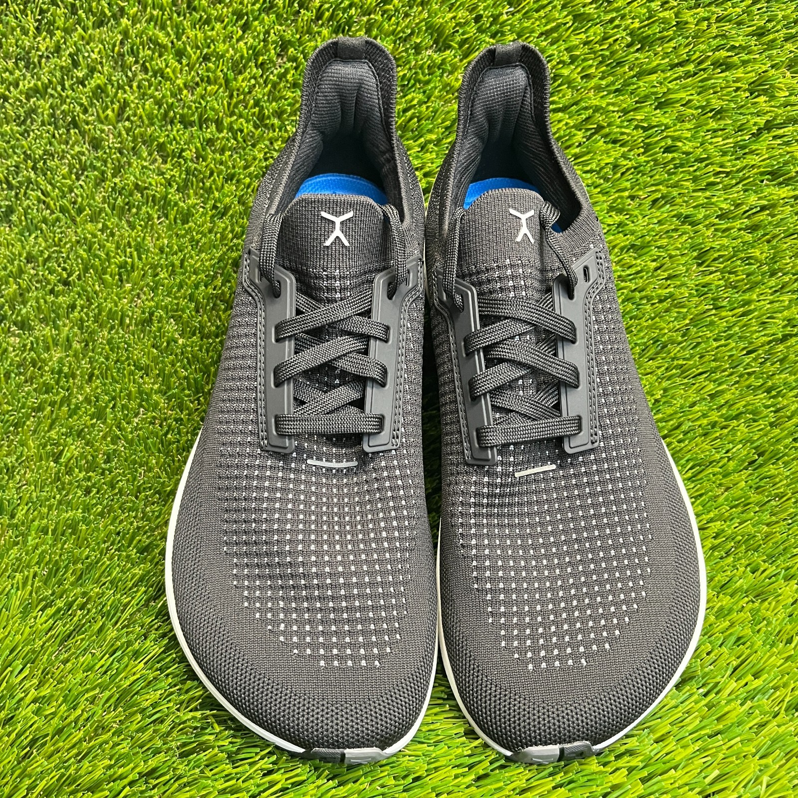 Flux Adapt Runner Black White Mens Size 8 Womens Size 9.5 Athletic Knit Shoes