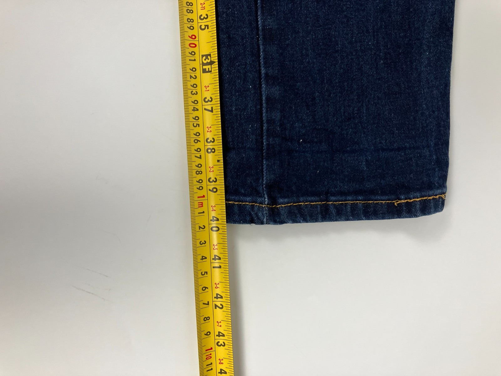 Vintage Levi’s 512 2000 Y2K Navy Blue Relaxed Fit Denim Jeans W36 L32