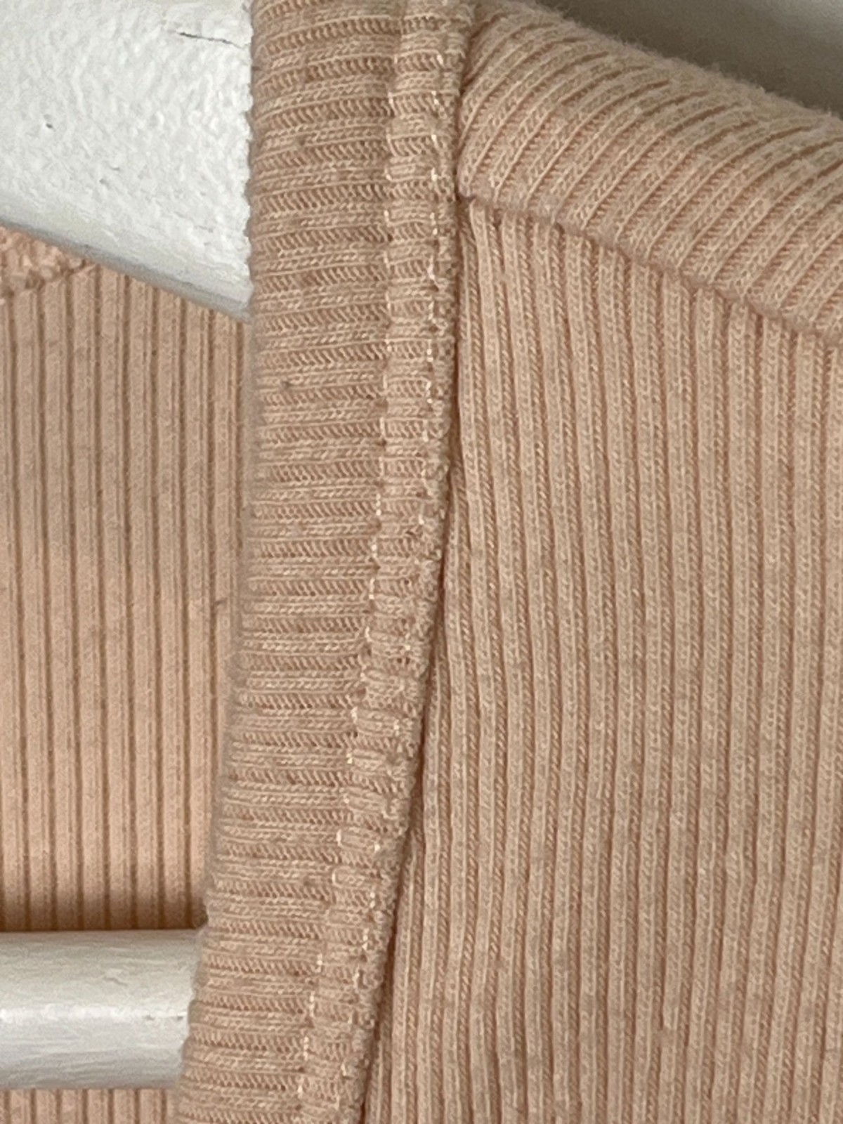 Forever 21 Ribbed Knit Crop Top Large Beige Tan Long Sleeve Scoop Neck Fitted