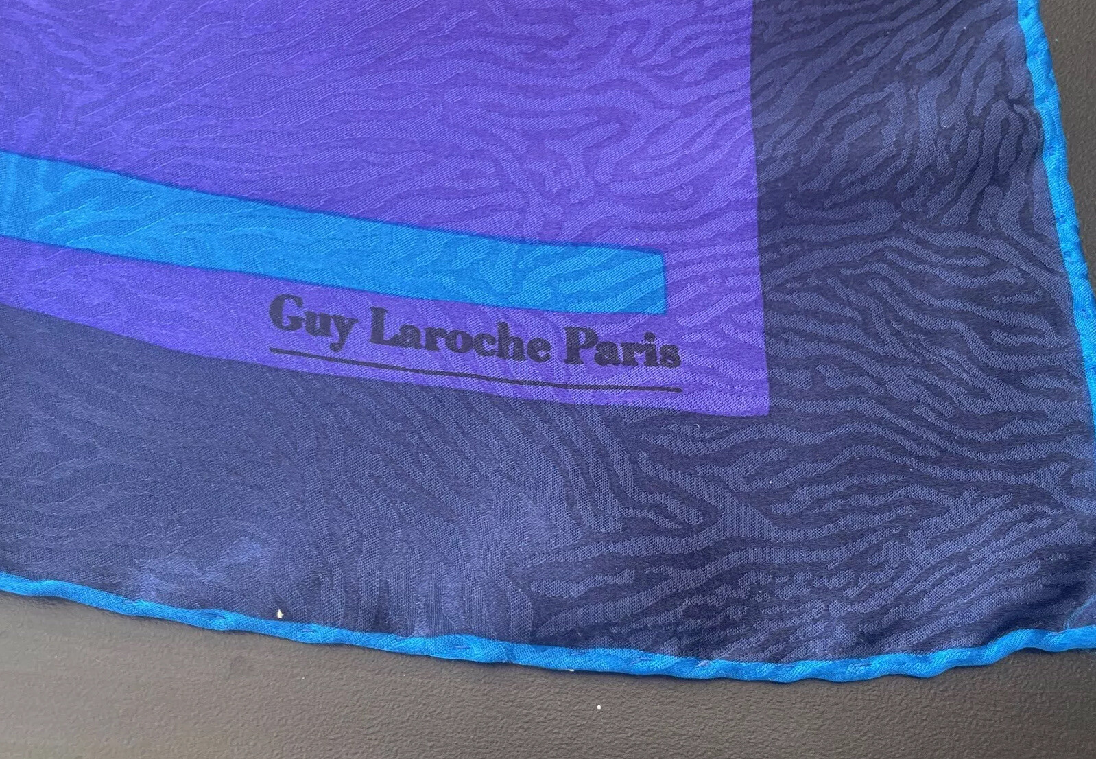 GUY LAROCHE PARIS MULTI COLOR 100% SILK SCARF 33.5″ X 33.5″ MADE IN ITALY