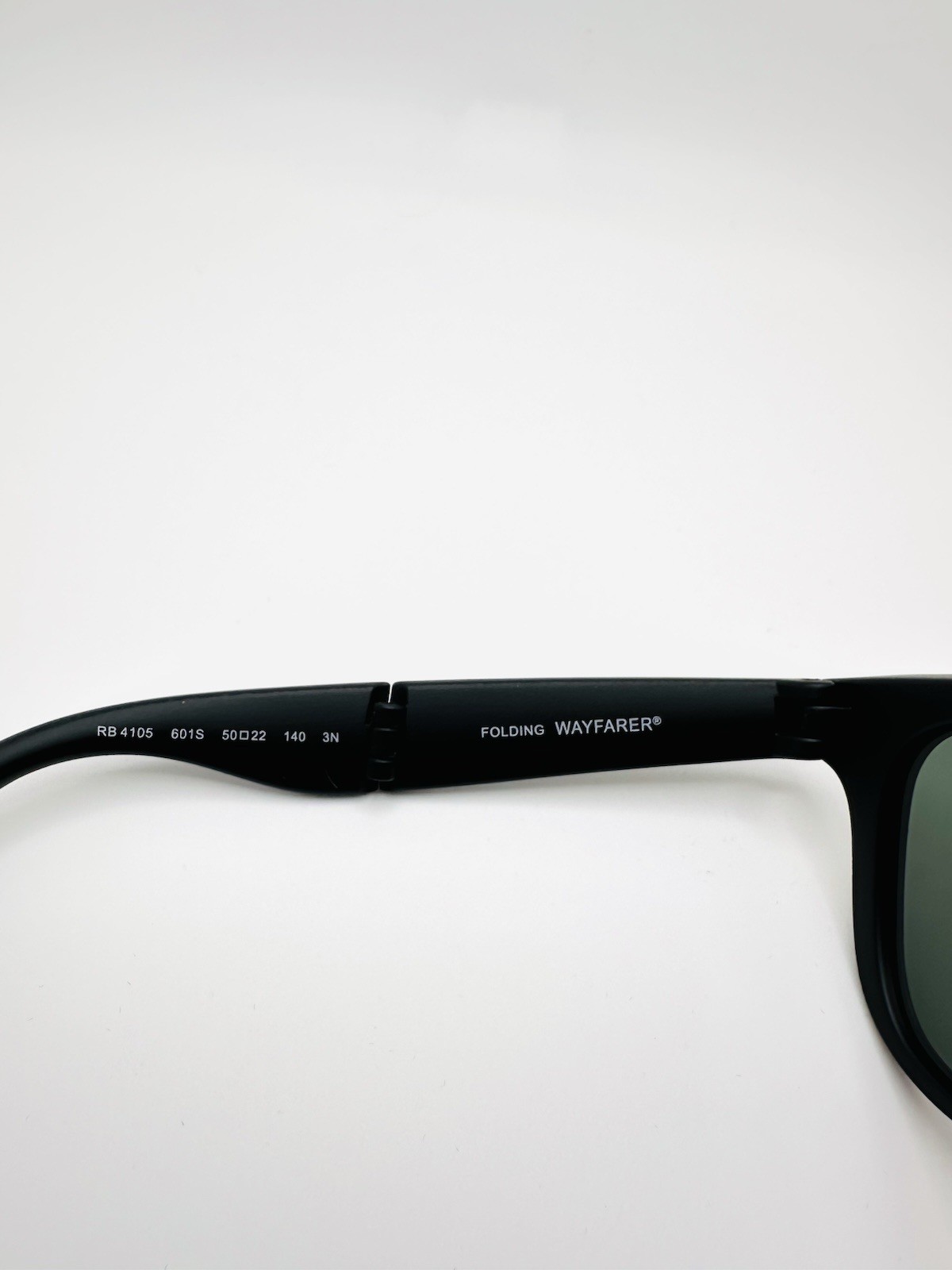 Ray-Ban Wayfarer Folding RB4105 50mm Sunglasses – Matte Black Frame/ Green Lens