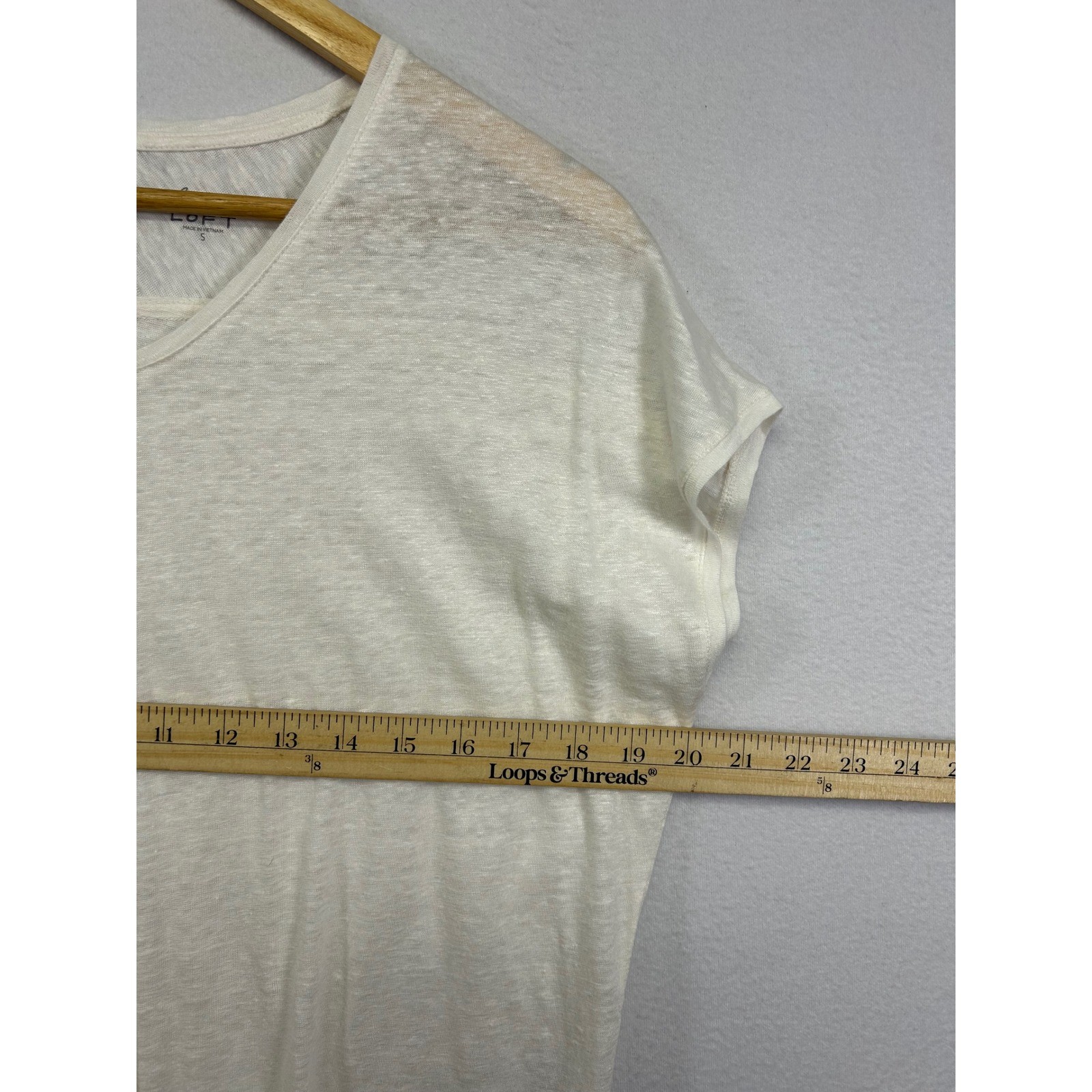 Coastal Minimalist Loft Womens Small Ivory 100% Linen V-Neck Short Sleeve Tee