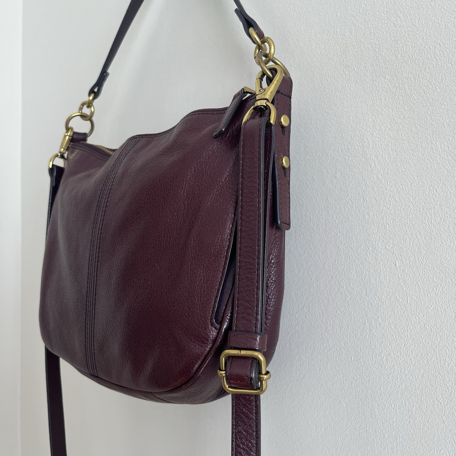 Fossil Jolie Leather Hobo Bag Burgundy Oxblood Crossbody Classic Preppy Purse