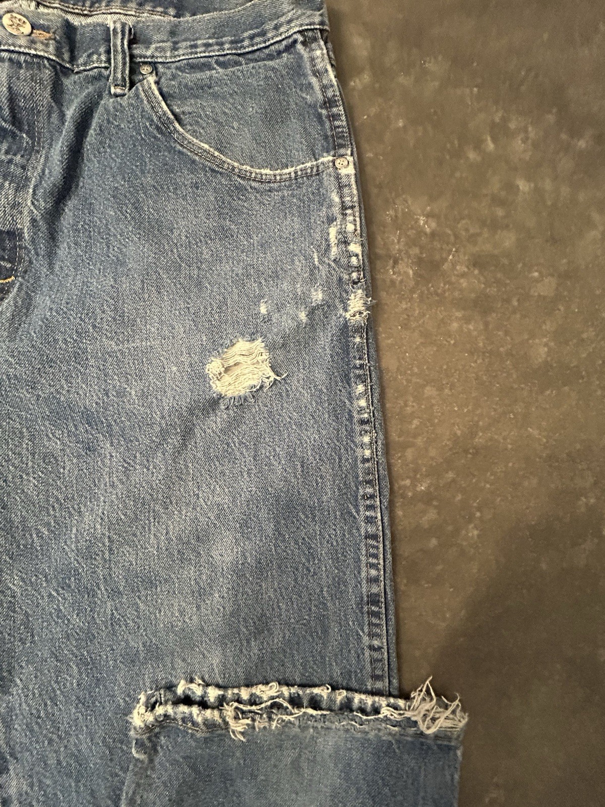 Wrangler 20X Mens Relaxed Fit Light Wash Distressed Denim Jeans Size 38×32 Baggy