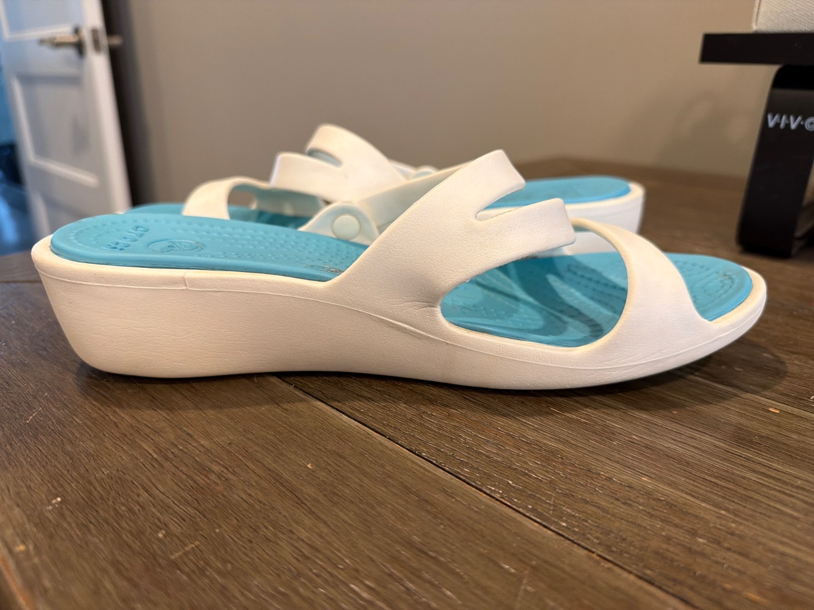 CROCS Kadee II White with Aqua Insole Flat Slide Sandals Women’s 8