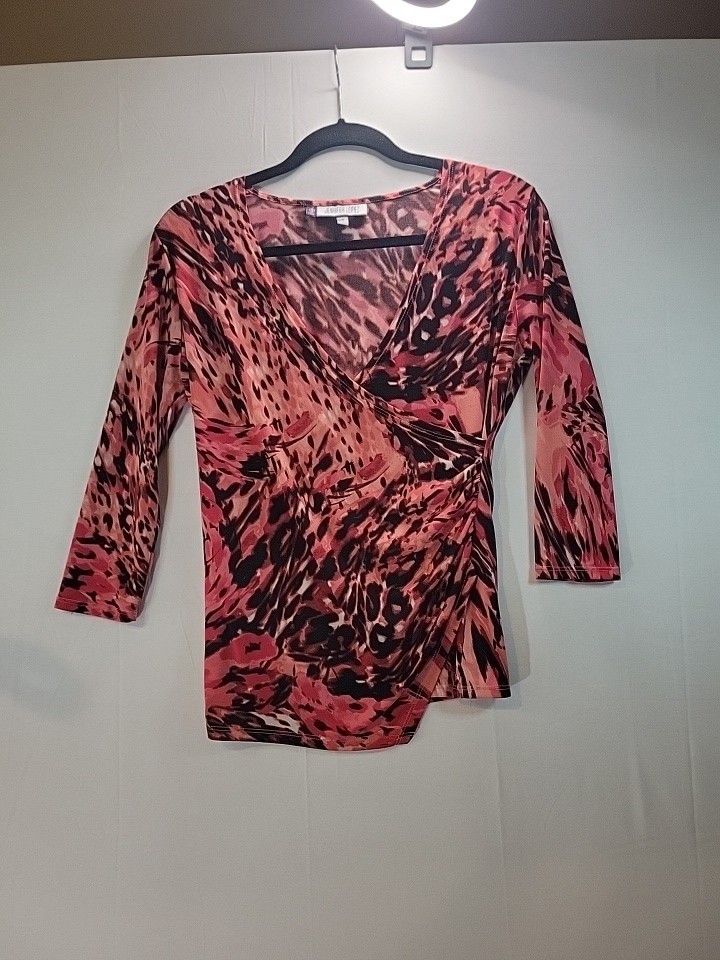 JENNIFER LOPEZ JLO SMALL SLEEVE PINK ANIMAL PRINT MOCK WRAP TOP