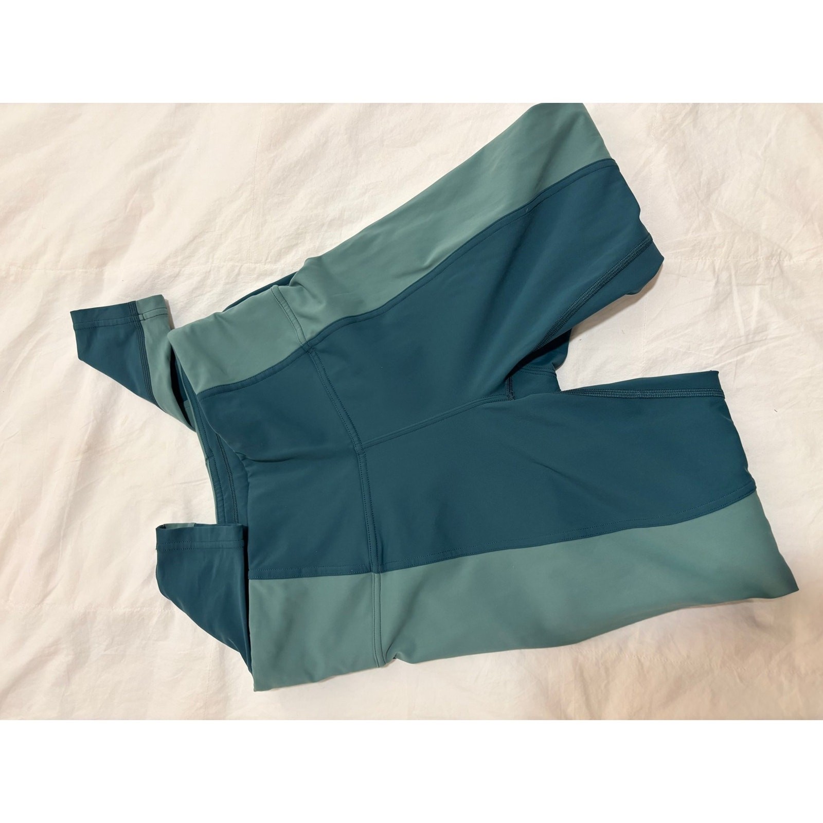Lululemon Wake & Train Tight *28″ Green Jasper / Frosted Pine Size 6 Nulux