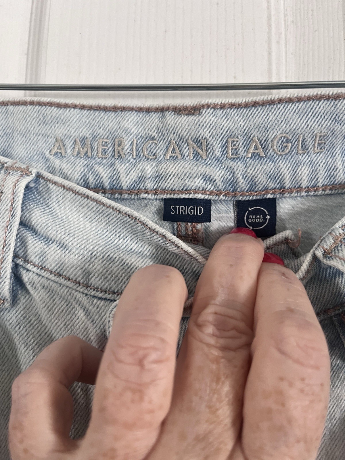 American Eagle Light Wash Blue Stretch Denim Jeans 5-Pocket Button Zip 2