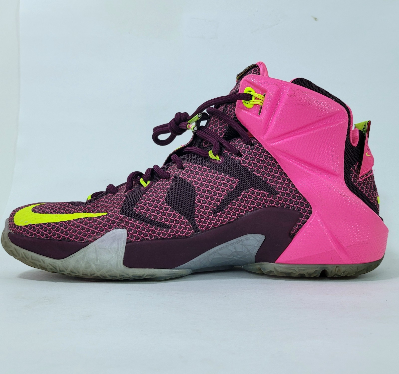 Size 9.5 – Nike LeBron 12 ‘Double Helix’