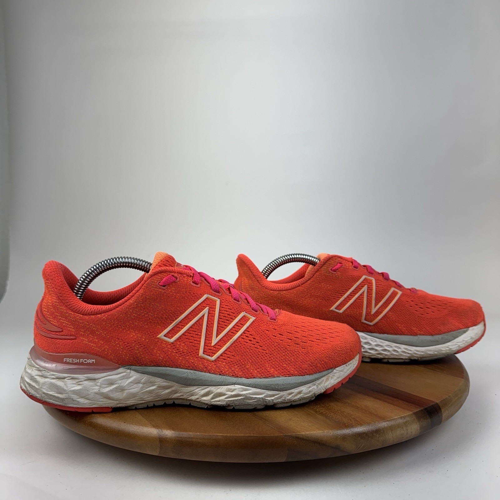 Womens New Balance Fresh Foam X 880v11 Vivid Coral Running Sneakers Size 10.5 B