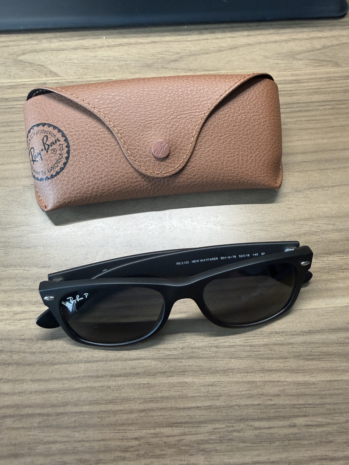 Ray Ban RB2132 New Wayfarer