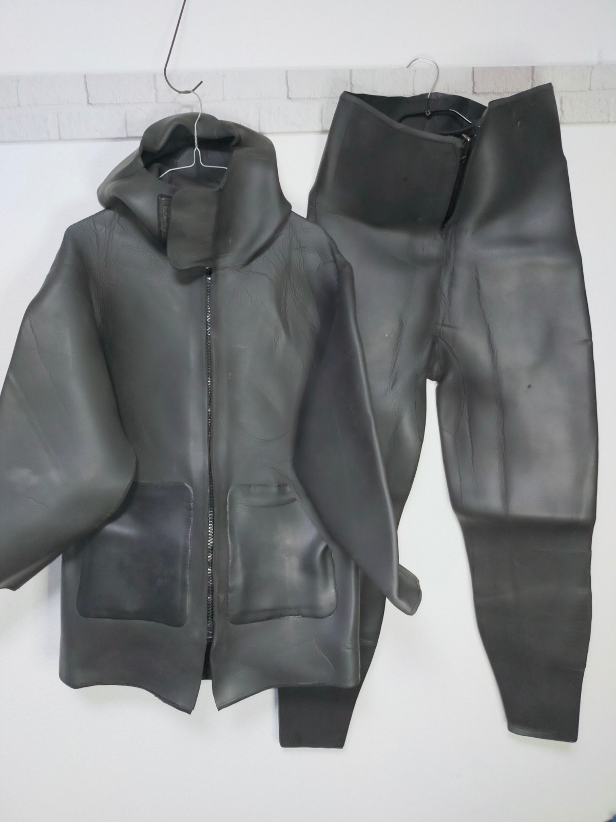 Double skin heavy rubber 6mm jacket and pants wetsuit rainwwear custom-made RARE