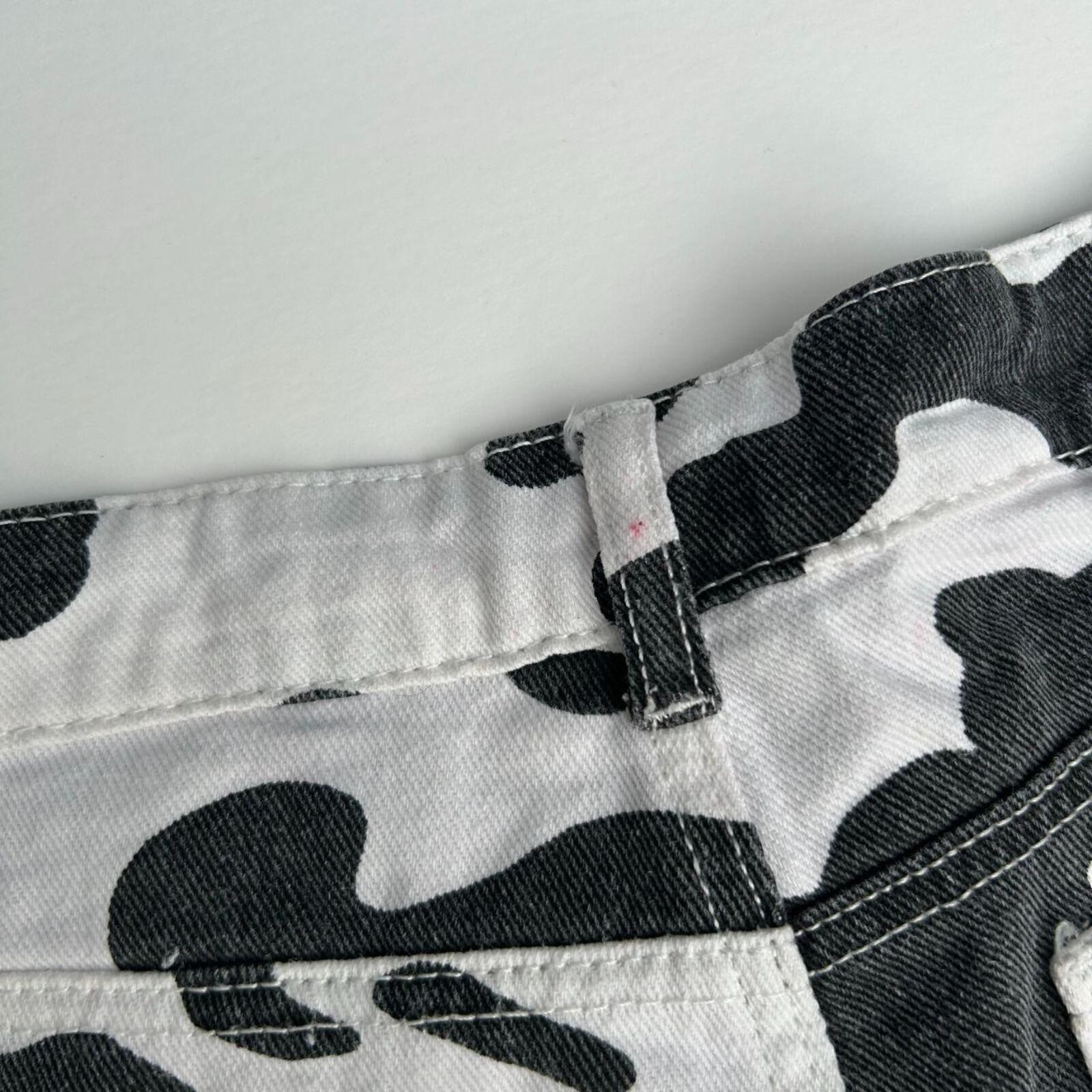 Preloved – Cow Print Jeans – Women – Size 4