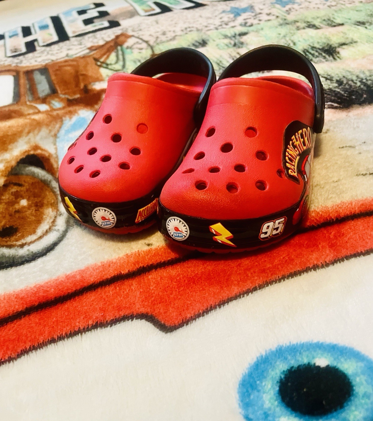 crocs kids c9 Cars