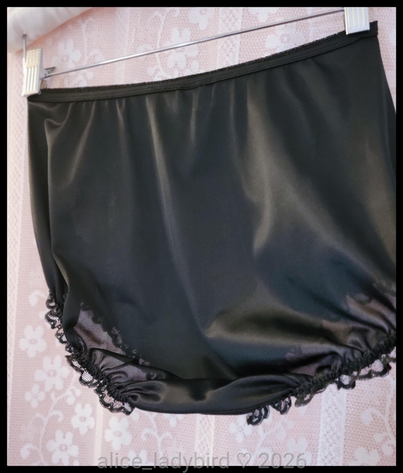 UNIQUE Vintage SILKY Nylon PANTIES Full BRIEF Floral Lace Gold Ribbon Ruffle M/6