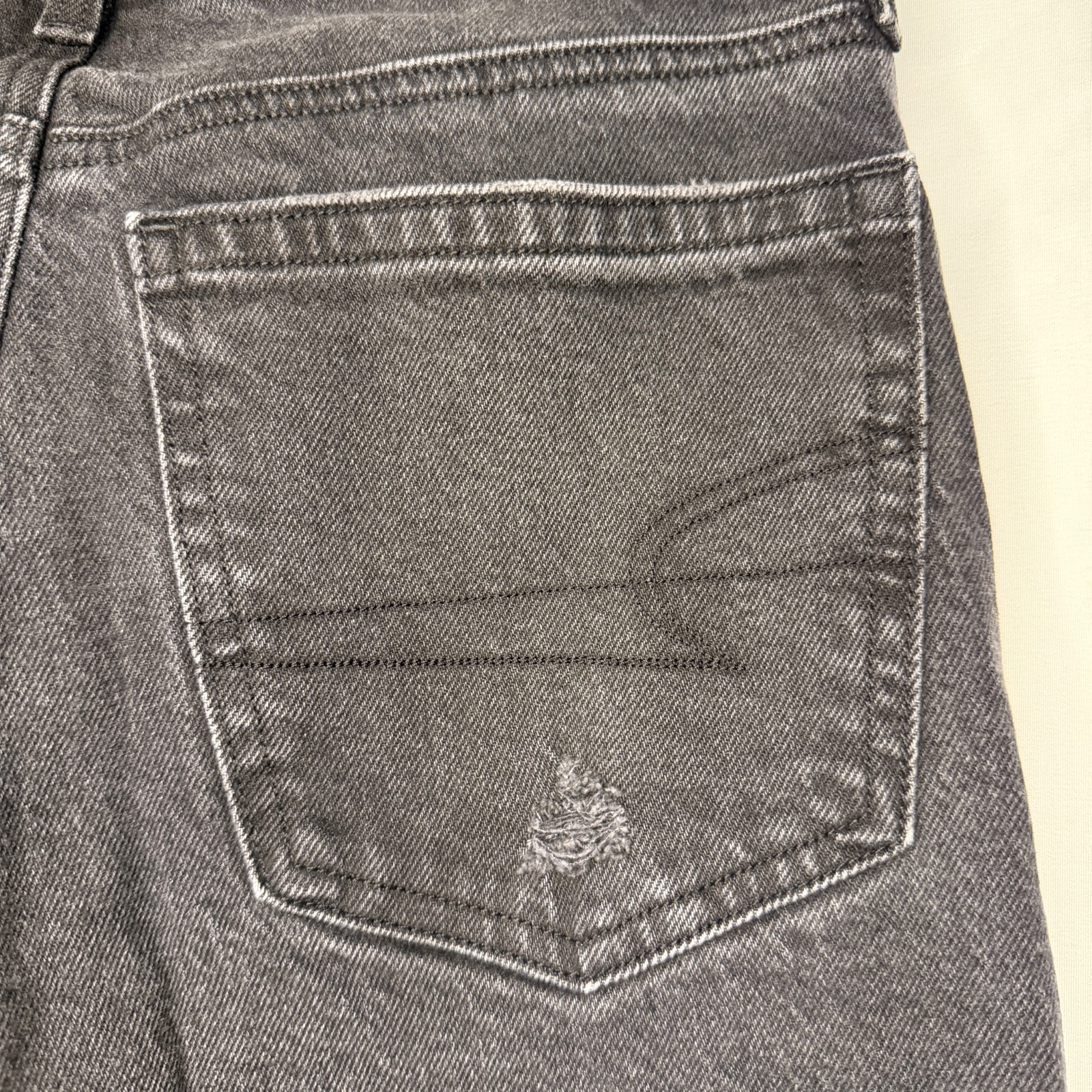 American Eagle Jeans Sz 2 Black Womens Stovepipe Baggy Denim Stretch Fray Hem