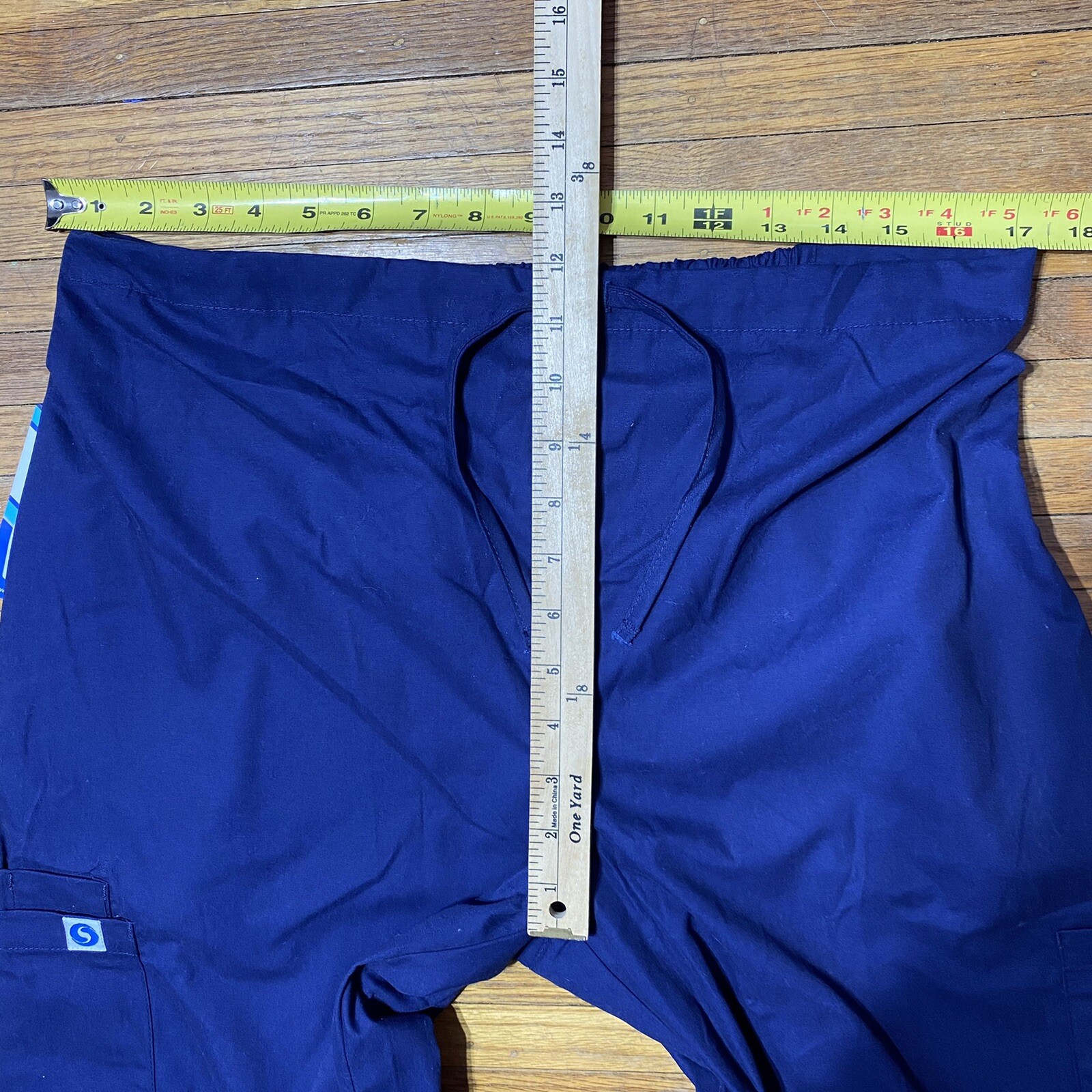 Spectrum Scrub Bottoms Size Large NEW WITH TAGS – Cargo Pocket Elastic Waist