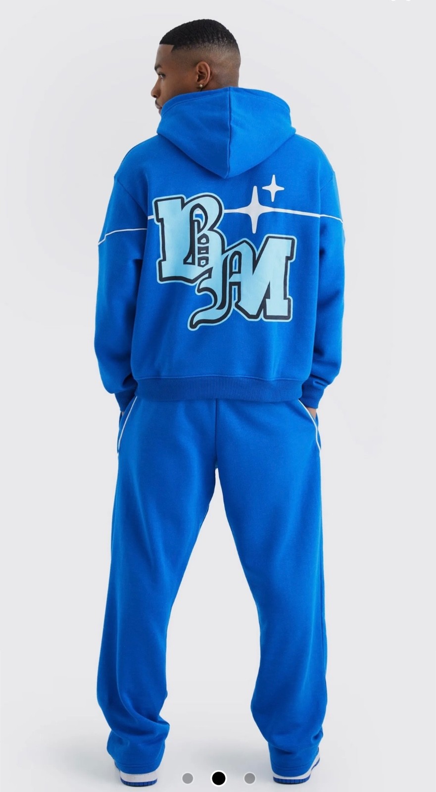 pullover hoodie set / comes with both top and bottom as shown in the picture