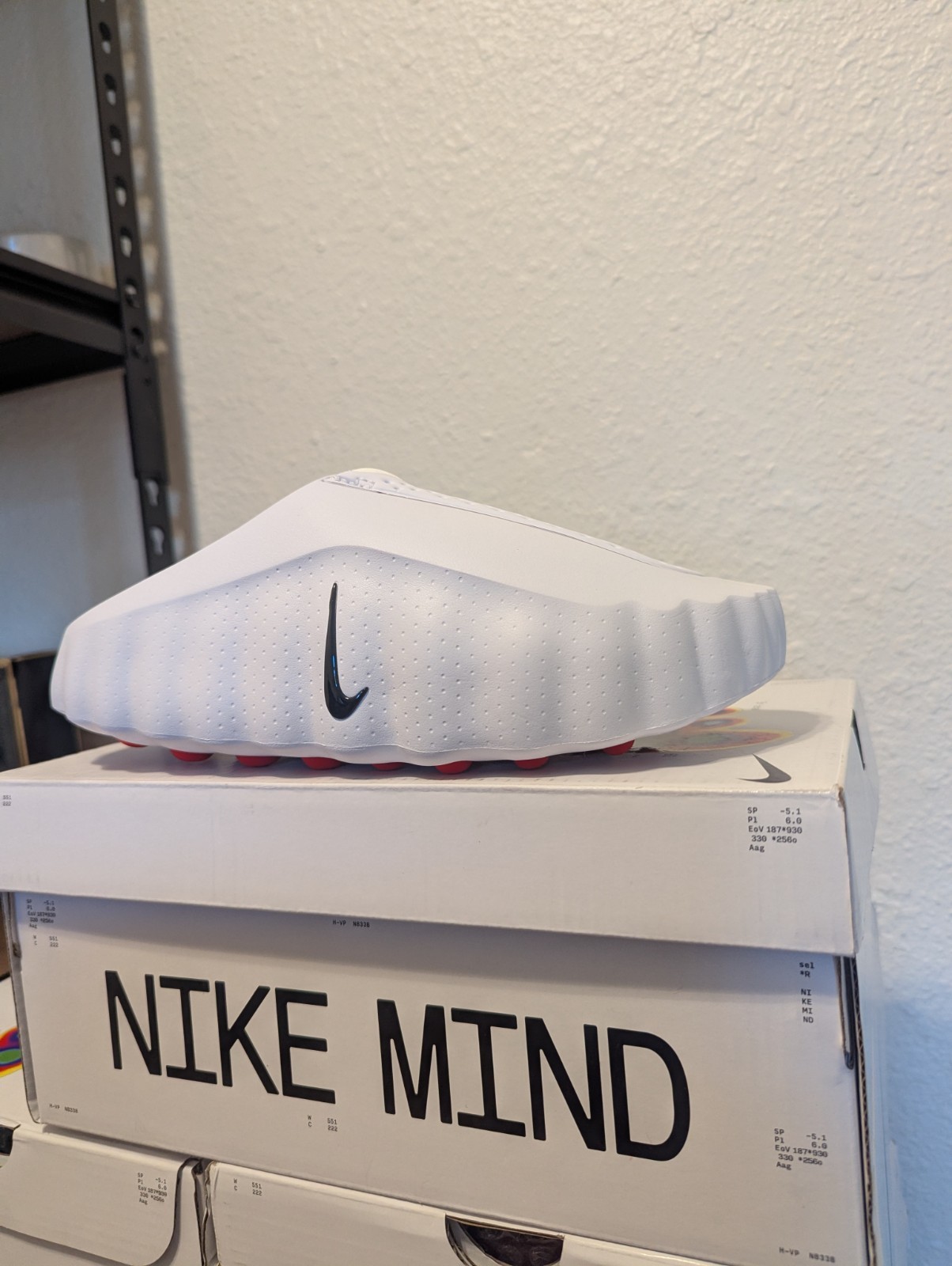Nike Mind 001 HQ4307-101 White Obsidian Speed Red US Size 9 New With Box