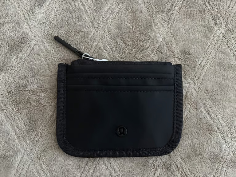 Lululemon True Identity Card Case Black NWT