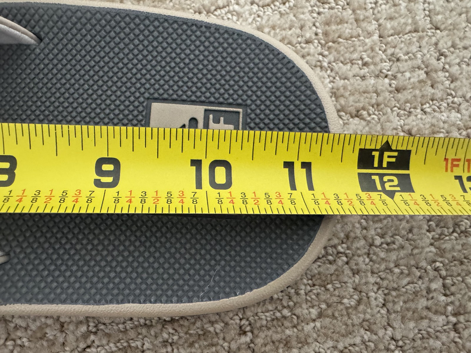 REEF Cushion Fanning Mens Sandals Flip Flops, Tan/Grey Men’s Size 11 – NEW!