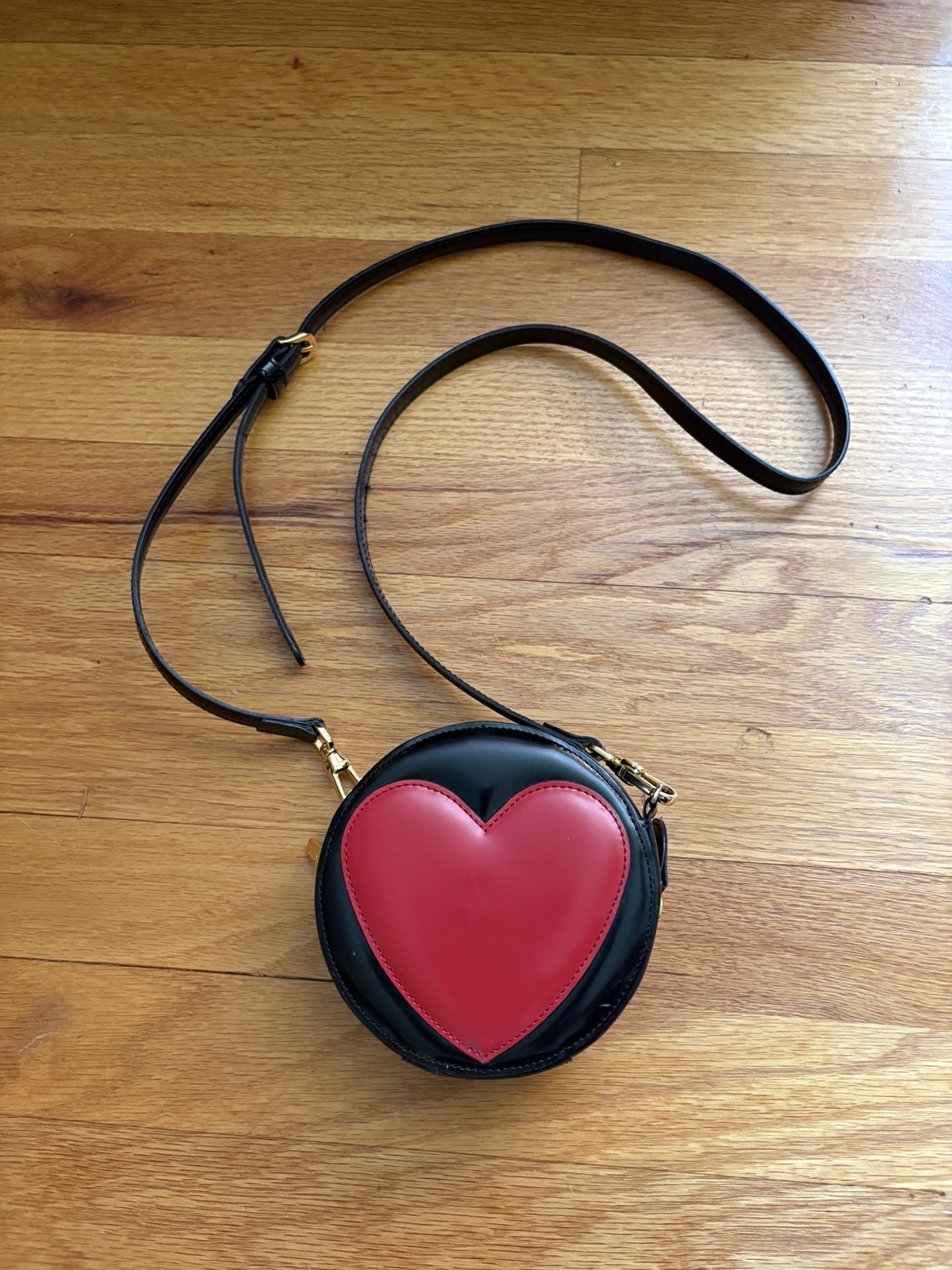 Moschino Redwall Black Red Heart Crossbody Purse