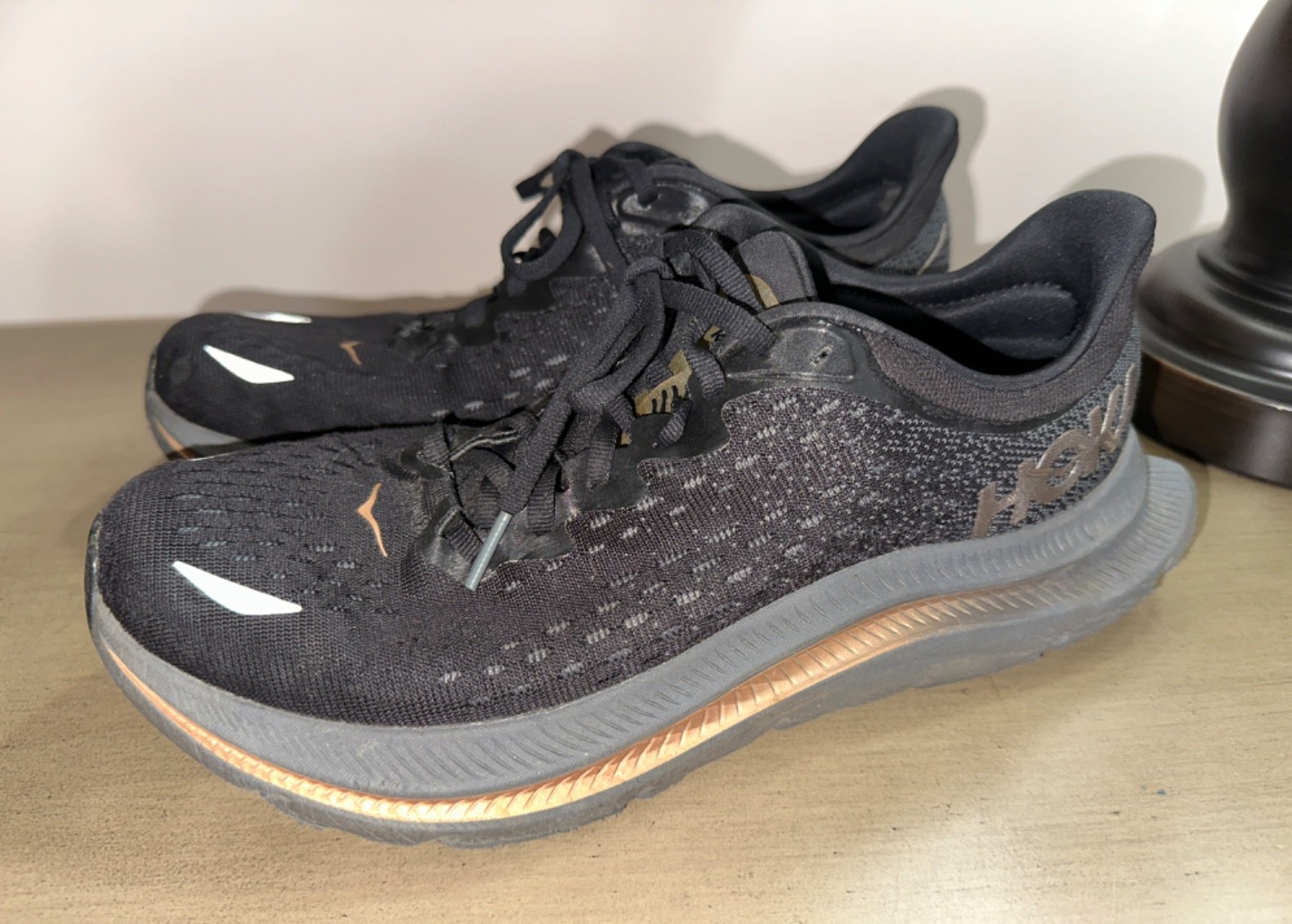 HOKA Kawana women’s training shoes sz 8.5 B EU 40-2/3 Black/gray/gold
