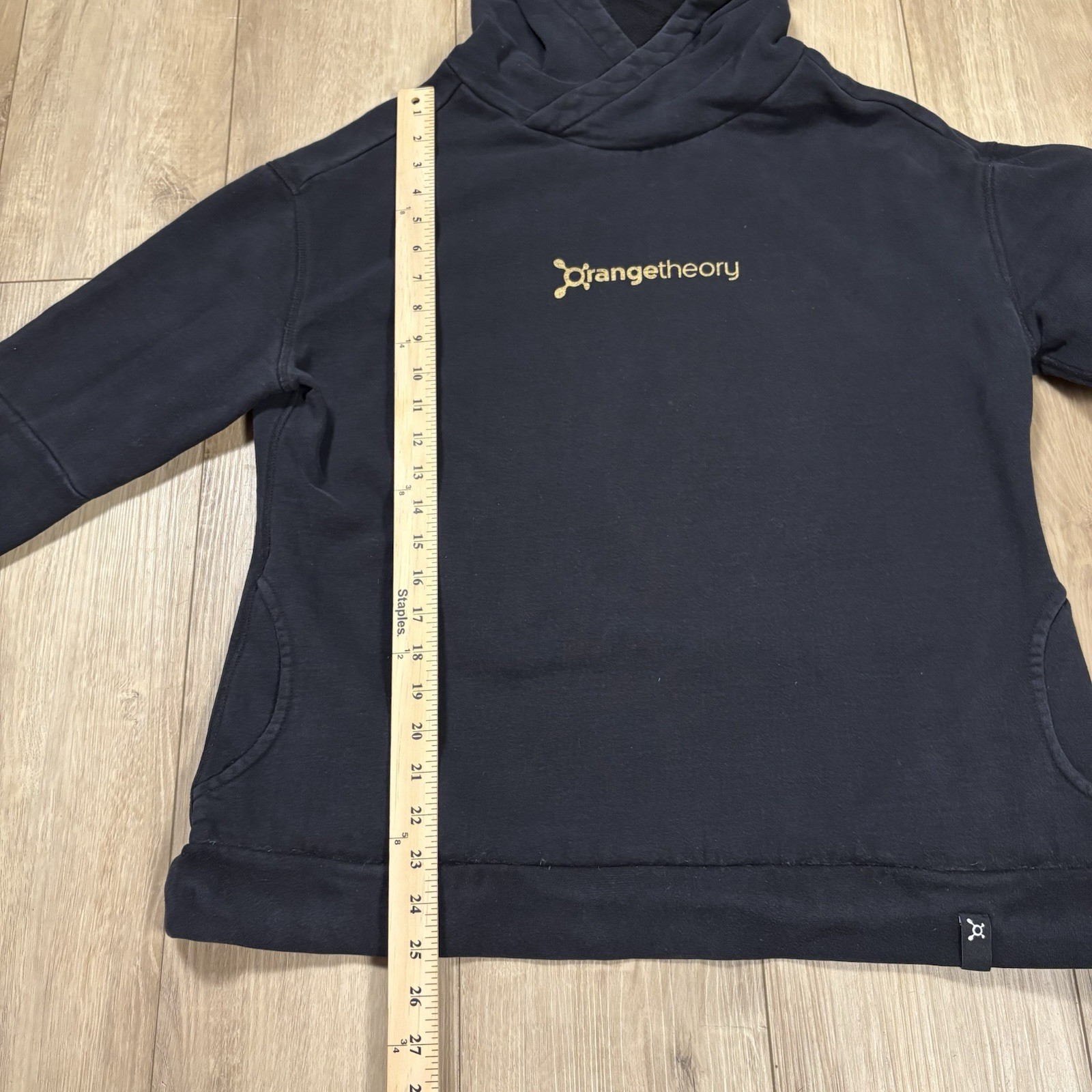 Orange Theory FITNESS Black Pullover Cold Elbow Gold Foil Star Sweatshirt M