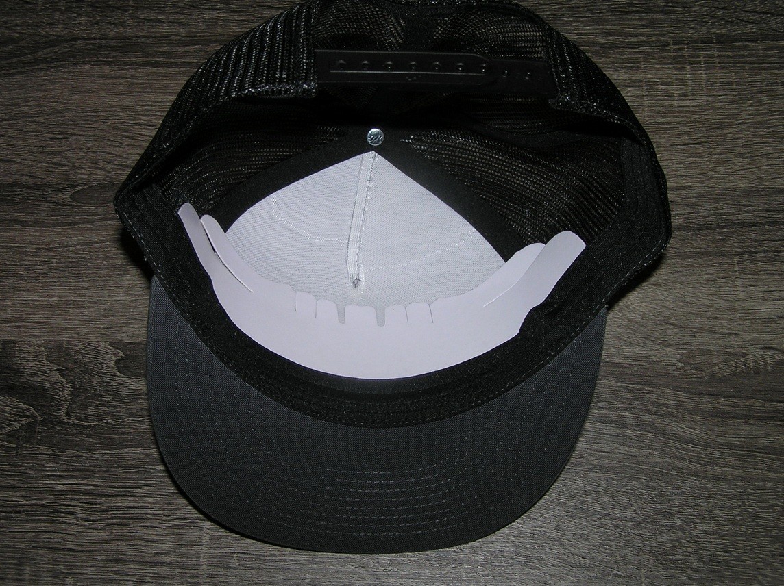 Hummin’ Cummins Patch on Trucker Hat Yupoong Classic 6006 Snapback Grey/Black