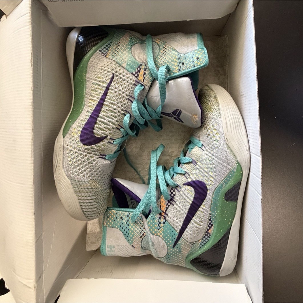 Nike Kobe 9 Elite Kids High Top Basketball Sneakers Lace Up US 9.5