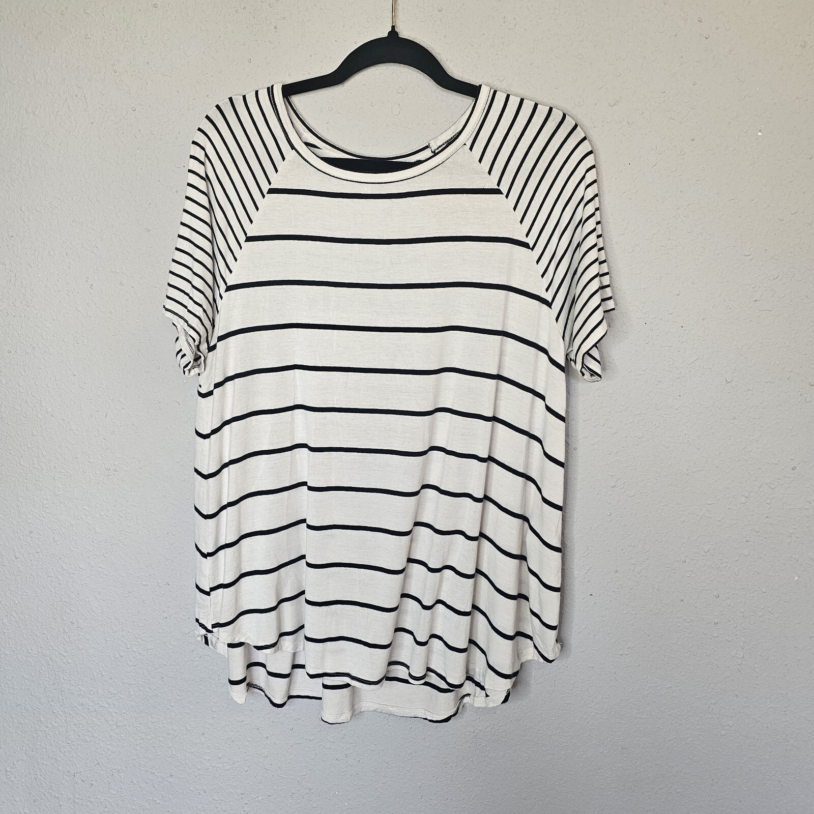 Lime n Chili Striped Tee Shirt Womens XL Black White Raglan Short Sleeve Casual