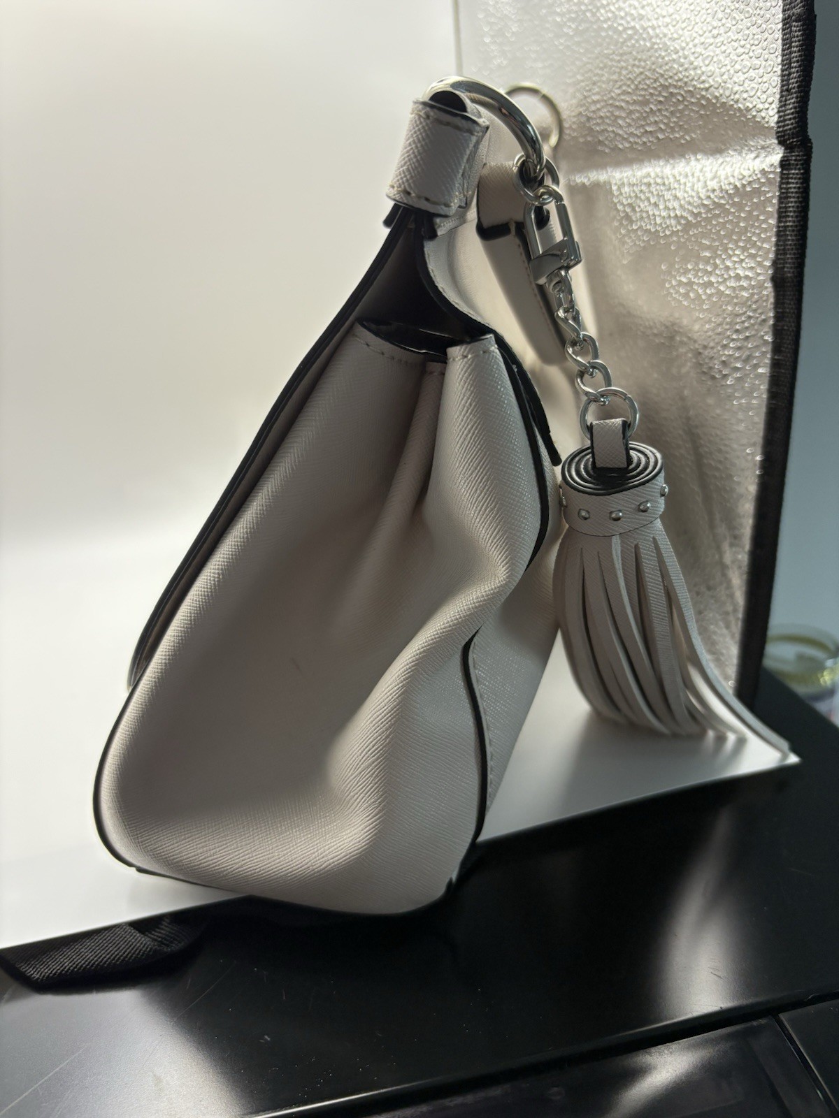 Guess Faux Leather Beige Handbag Silver Metal Logo Shoulder Strap 12x9x4