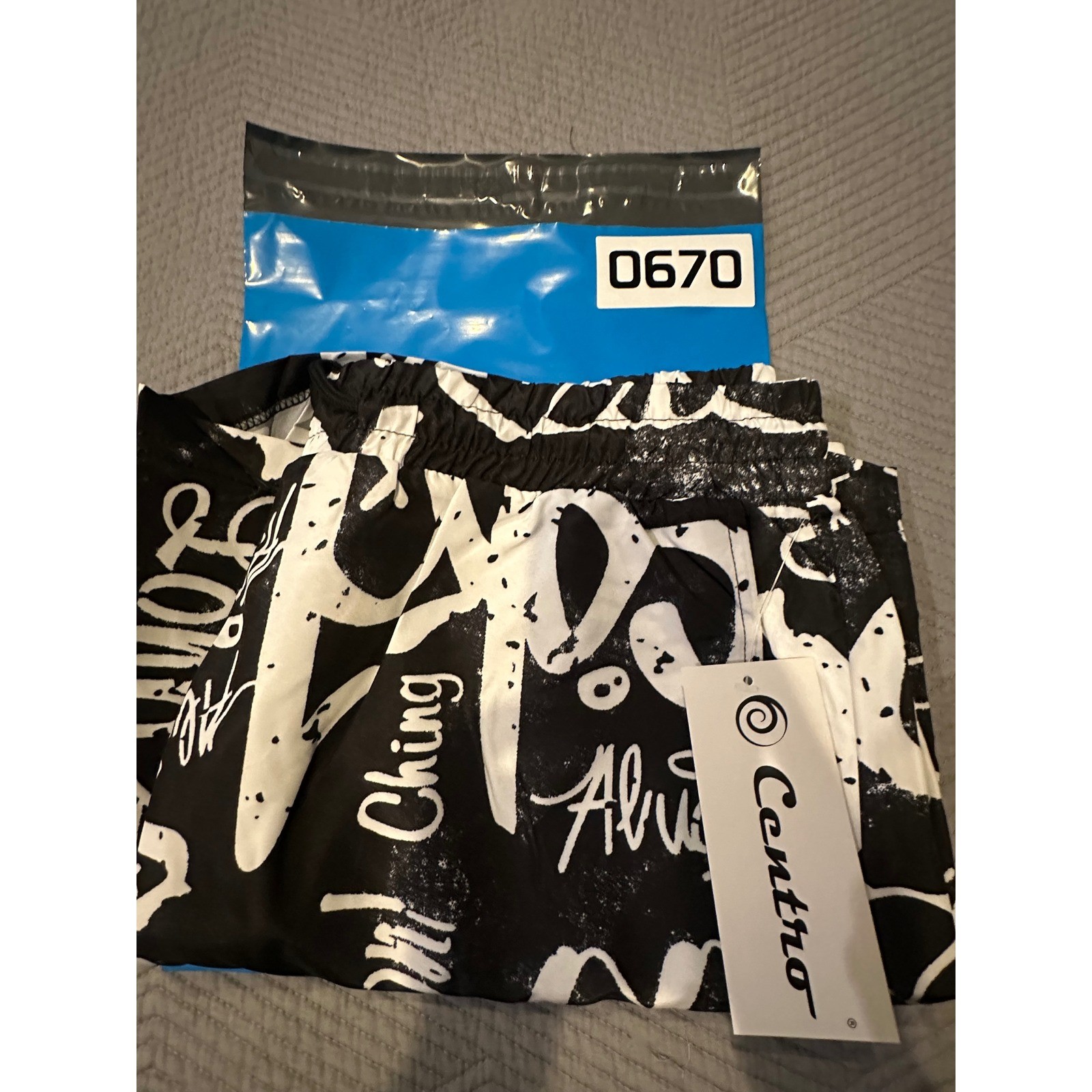 Centro Mens Graffiti Print Swim Trunks Black White Cargo Pocket MS1004 Large NWT