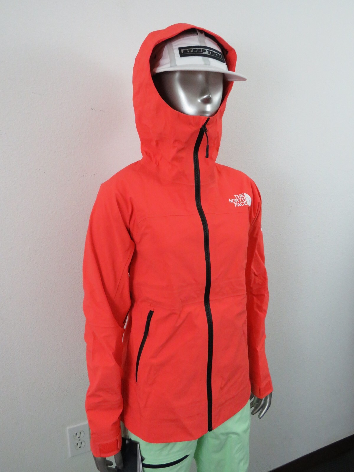 Womens The North Face Summit Chamlang FUTURELIGHT Ski Climbing Shell Jacket Oran