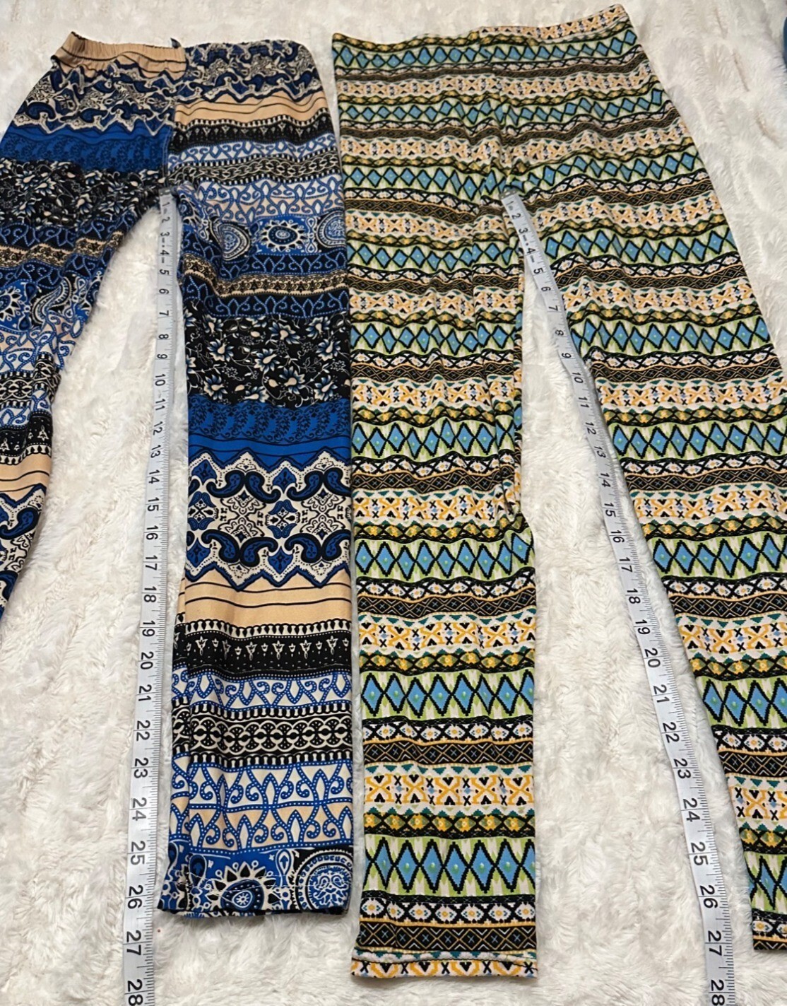 LOT of 2 Geometric Pattern Leggings Polyester Spandex Blend Women Size S/M-READ