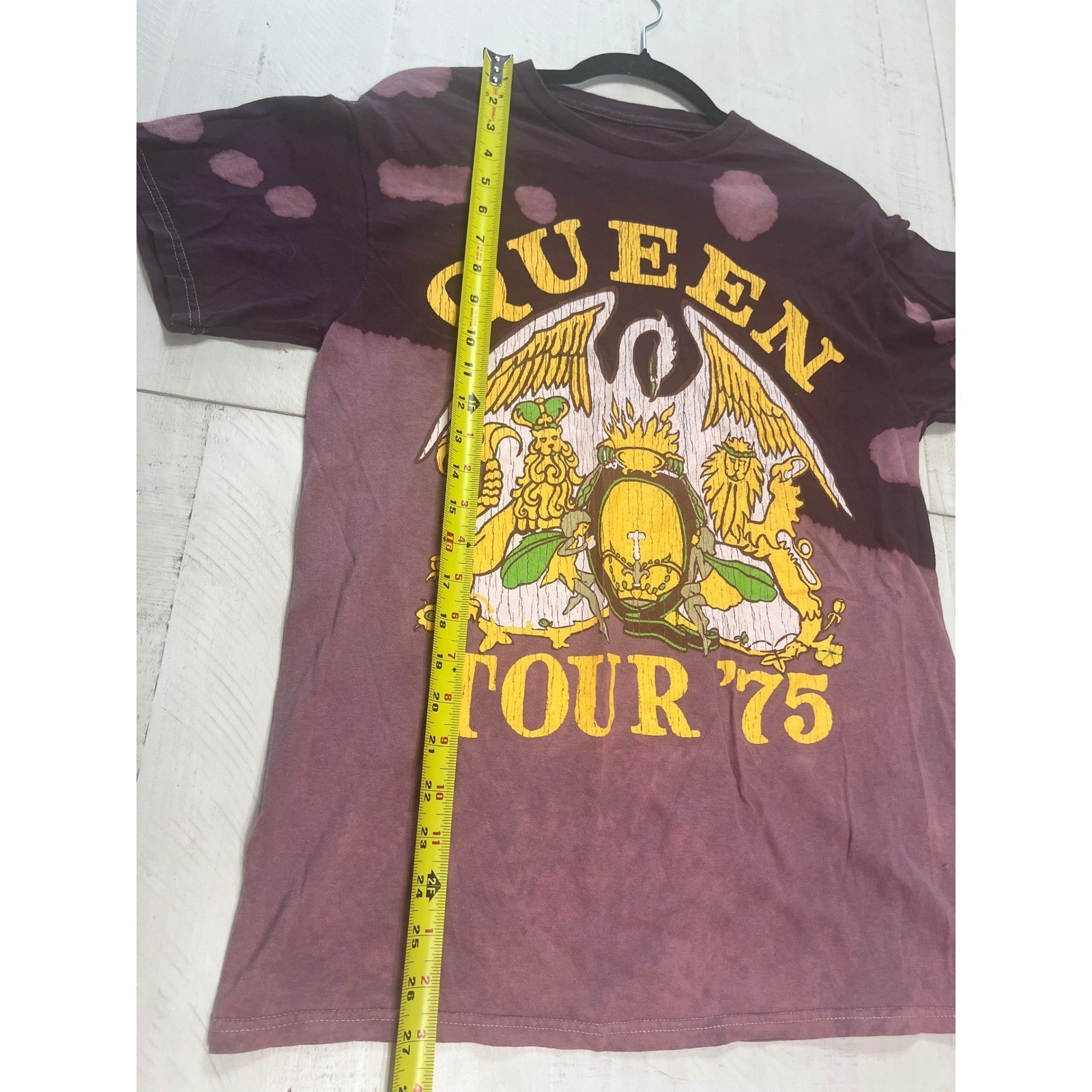 Queen NWT Tour 75 Band Tee Official Merch Dip Dye Bleach Wash Burgundy Shirt M