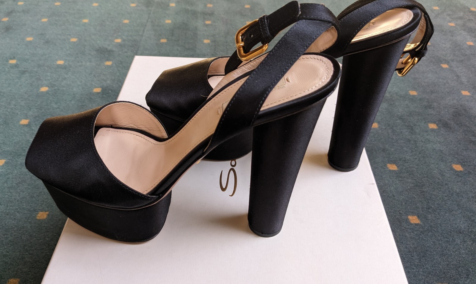 Prada Pumps • Satin • Black • Open Front • 39/6 • 14cm • Absolutely Mint Condition!