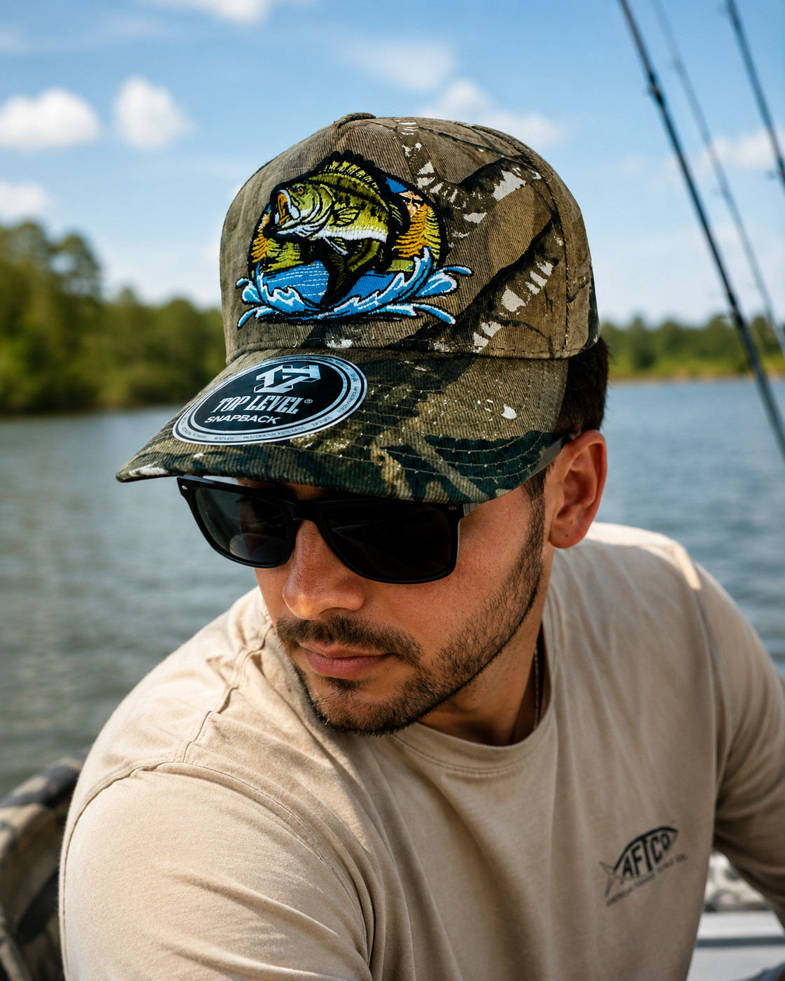 Men’s Camo Snapback Hat – Embroidered Bass Fish Design-Camo Gr