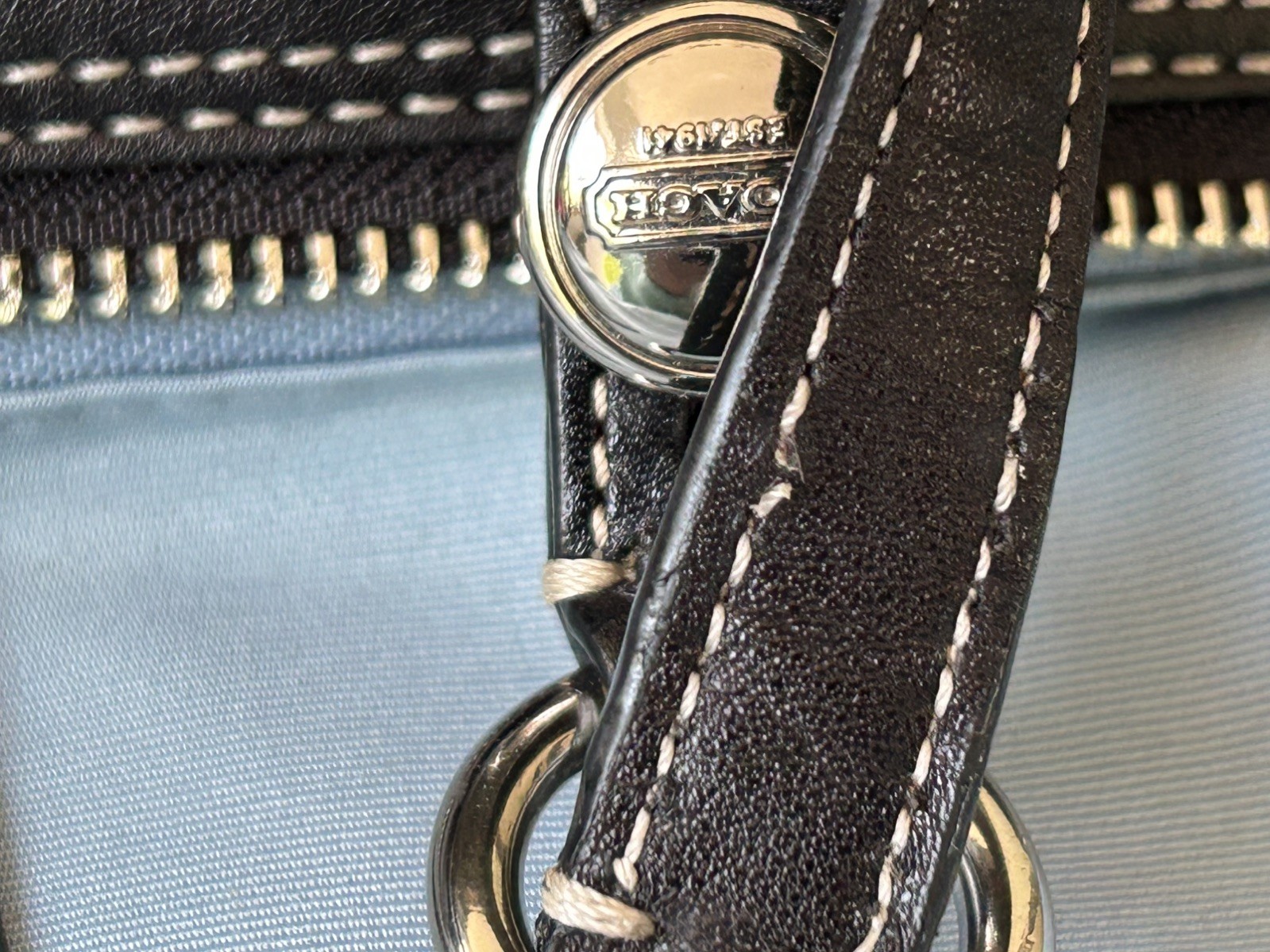 Coach gallery East west Black s atchel Bag Zip Closure. Coach F15147 *Read‼️