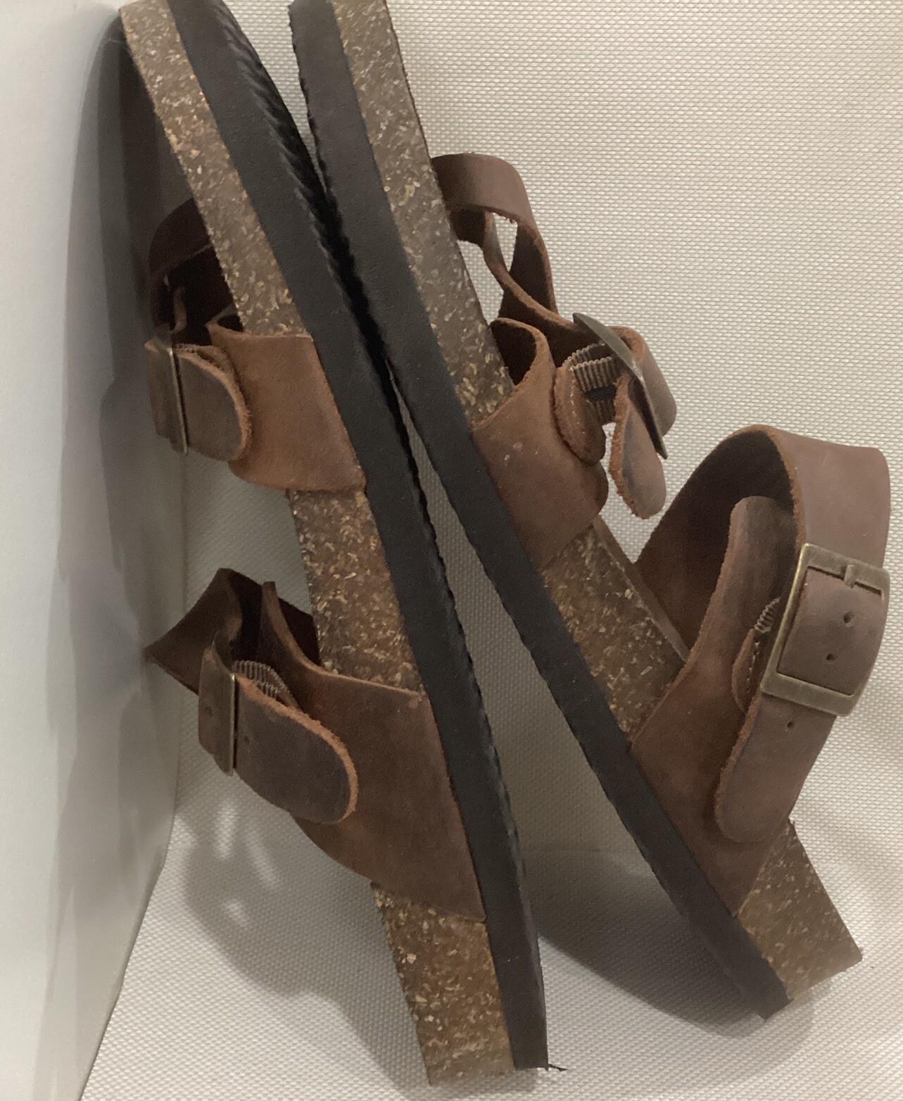 Mountain Sole Ladies Sandals Brown Leather Buckle Flat Flexible Size 9