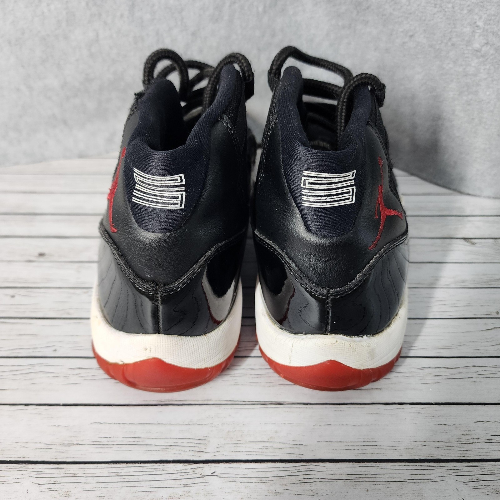 Air Jordan 11 Retro Bred Shoes Mens Size 9.5 Black Red 378037-010 Basketball OG