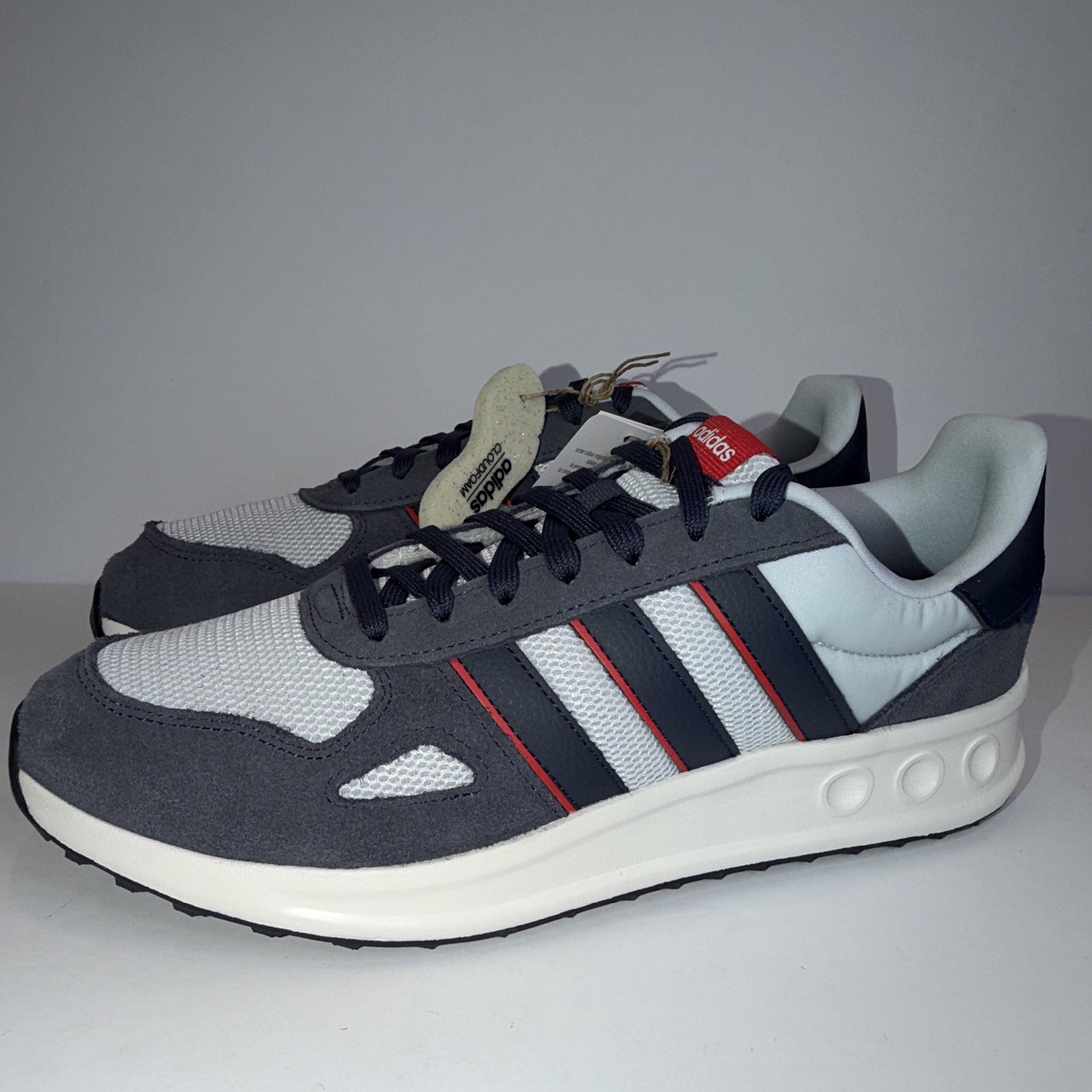 adidas Run 84 Men’s Low Top Lace-Up Sneakers Gray/White/Navy/Red JR8712