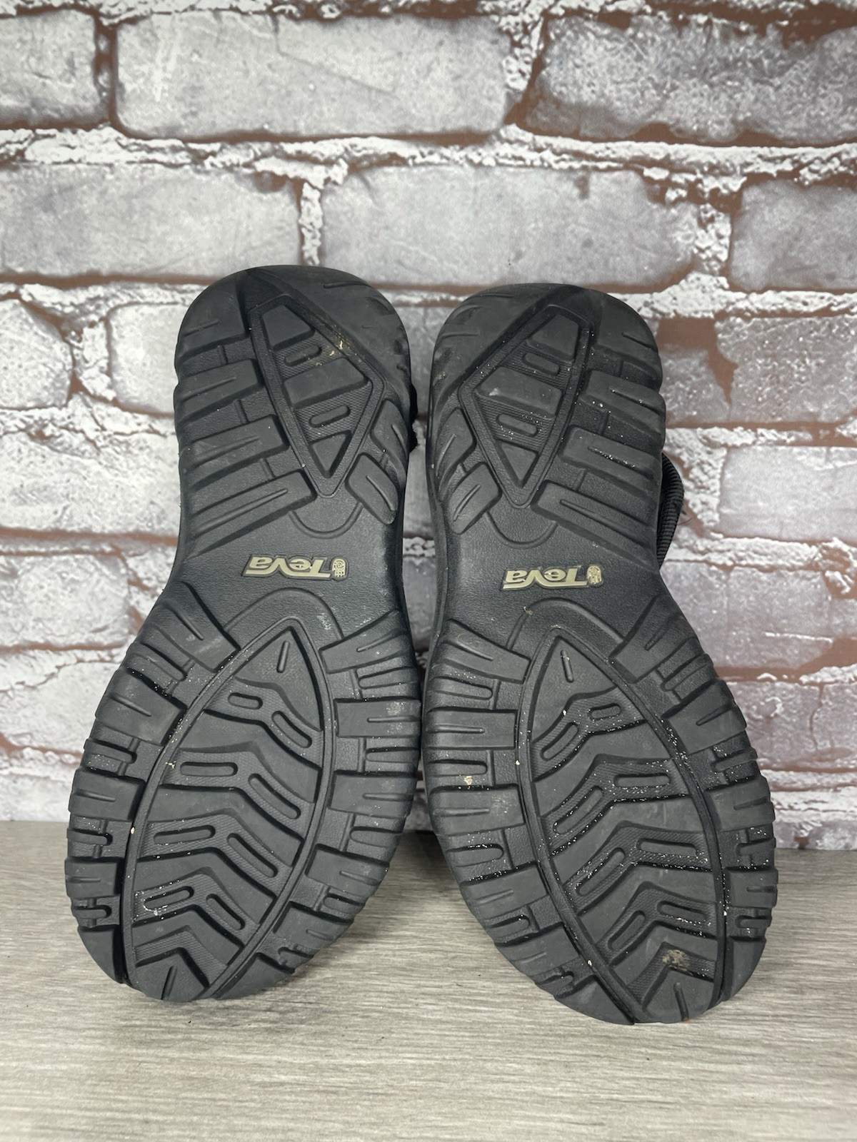 TEVA Hurricane Xlt2 Black EVA Foam Midsole Rugged Rubber Sandals Women 8M US/39