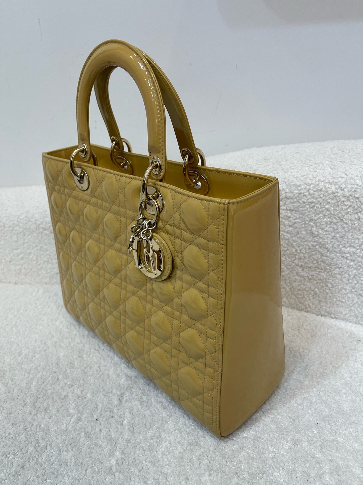 Dior Pre-Owned Authentic Luxury Handbag Yellow 32*25*11 Free Tracked Shipping