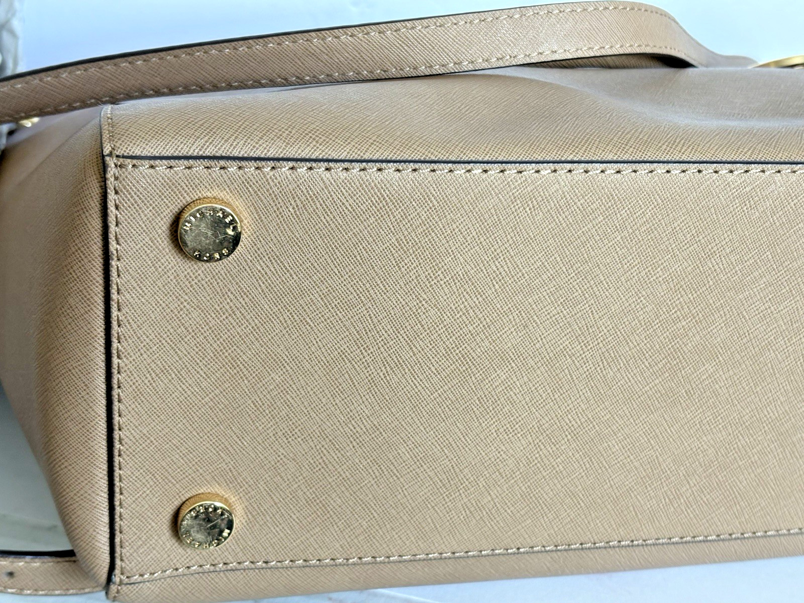 Michael Kors Savannah Saffiano Leather Large Handbag Excellent W Dust Cover Tan