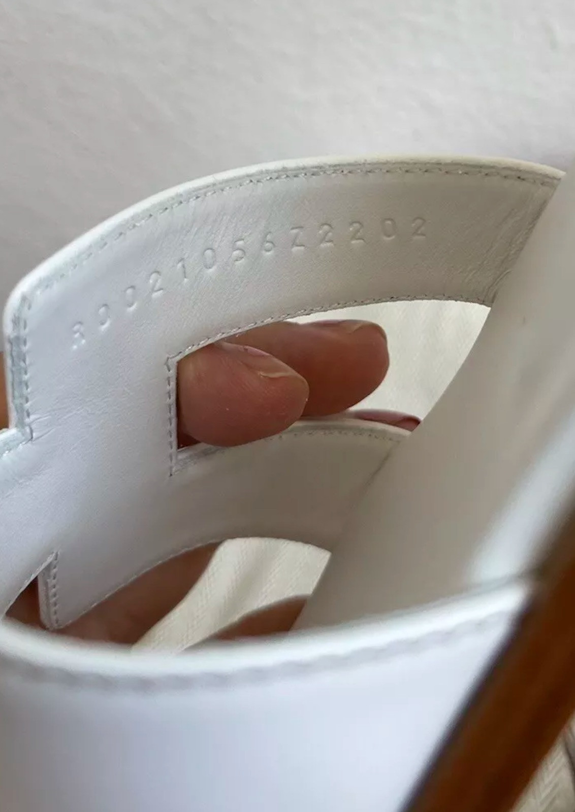 Size 38EU NEW in box HERMÈS White Calfskin Oran Sandals w/ receipt