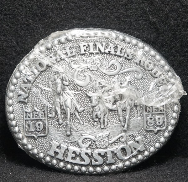 WJ09115 *NOS* VINTAGE 1980s *1989 HESSTON NATIONAL FINALS RODEO* NFR BELT BUCKLE
