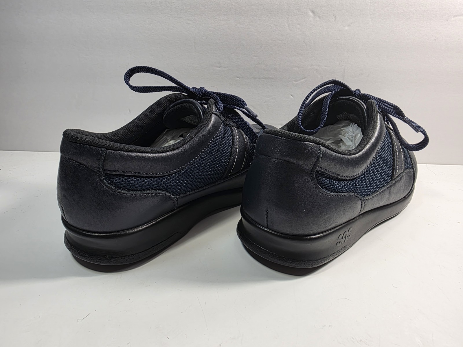 SAS Womens Navy FT Mesh and Leather Walking Sneakers – Size 6WW